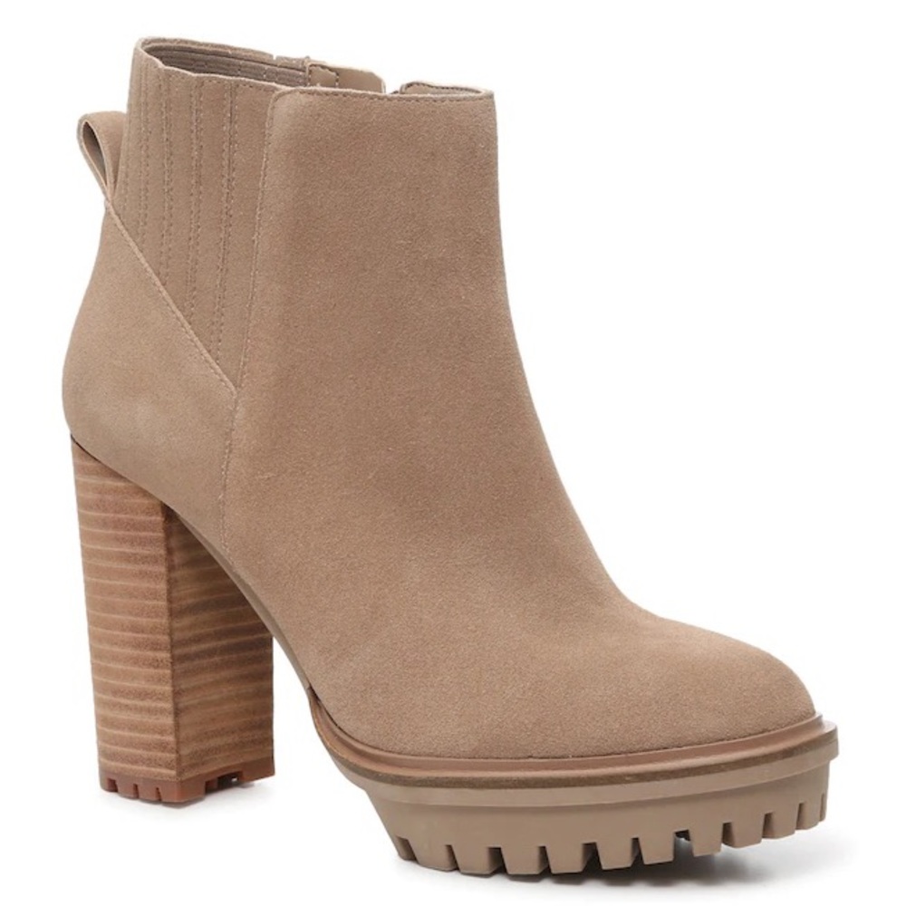 VINCE CAMUTO ERNESSA BOOT